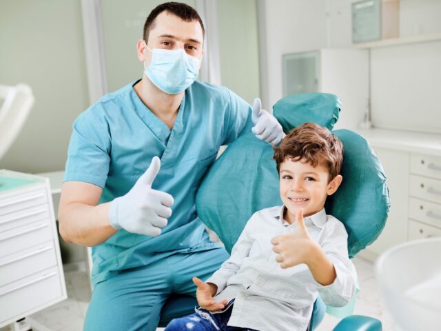https://www.nova-dental.it/wp-content/uploads/2024/02/dentista-bambini-640x480.jpg